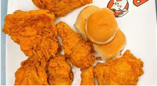 Chicken with Dinner Rolls.